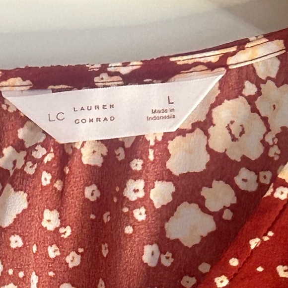 LC Lauren Conrad Red Ruffled Puff Sleeve Blouse - Picture 3 of 8